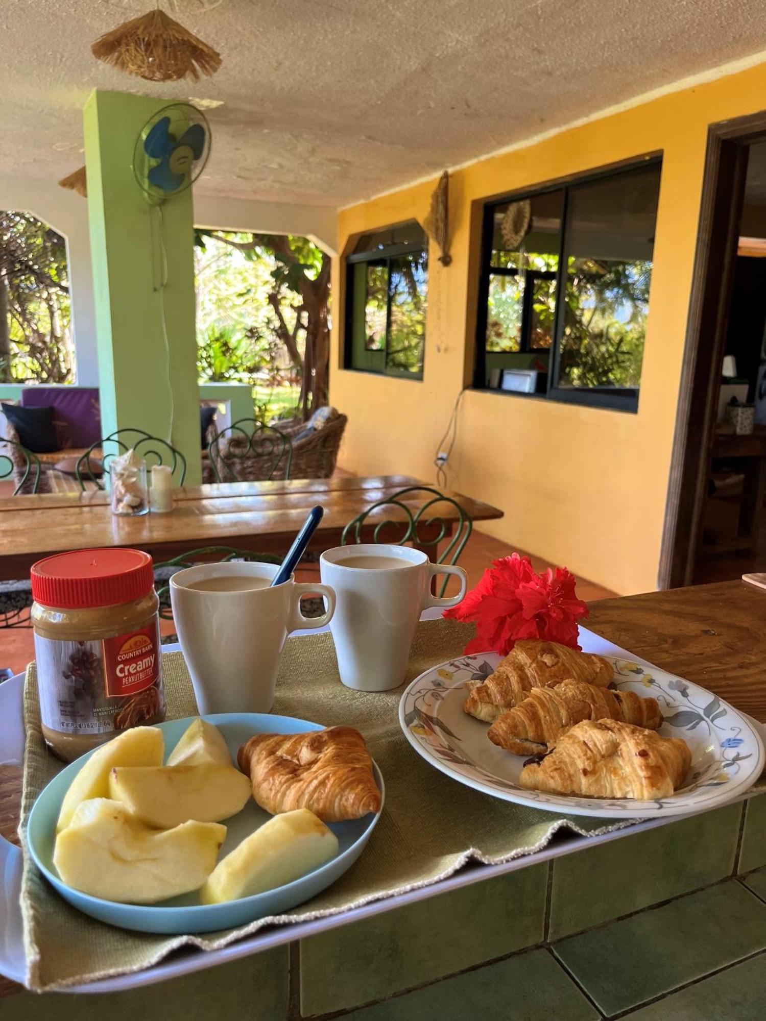 La Hacienda Guest House Лас Галерас Екстериор снимка